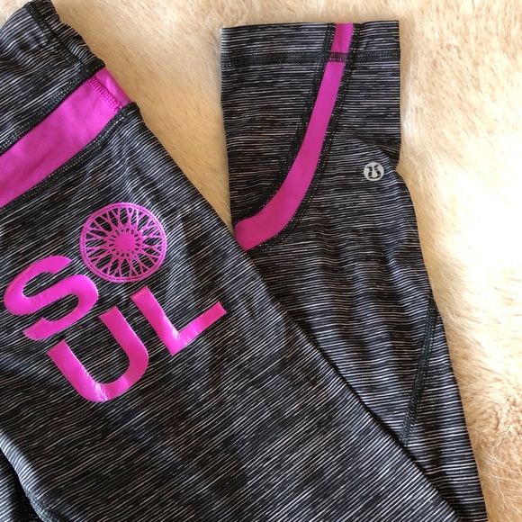 Soulcycle Dark Grey and Fuschia Lululemon Run Inspire Crop Leggings - Picture 4 of 8